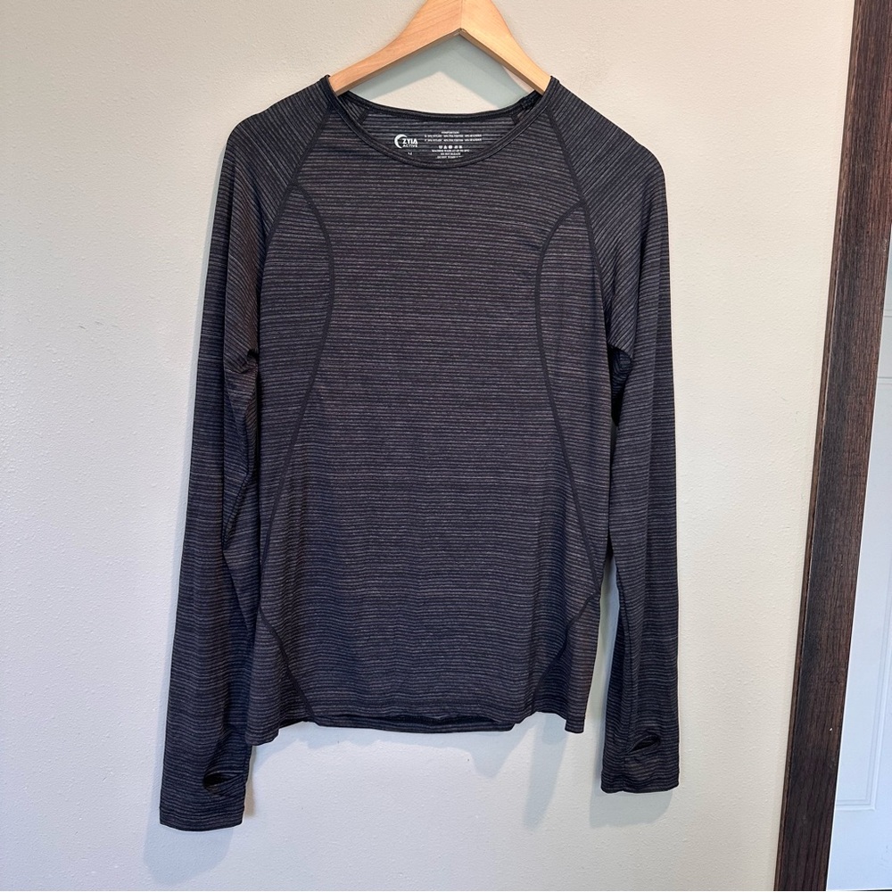 ZYIA Active Gray Performance Run Breathable Stretch Long Sleeve Workout Gym Top
